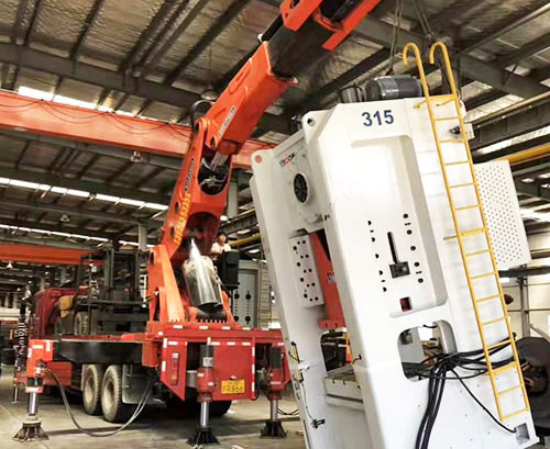 宜兴附近随车吊出租，轻松解决运输难题