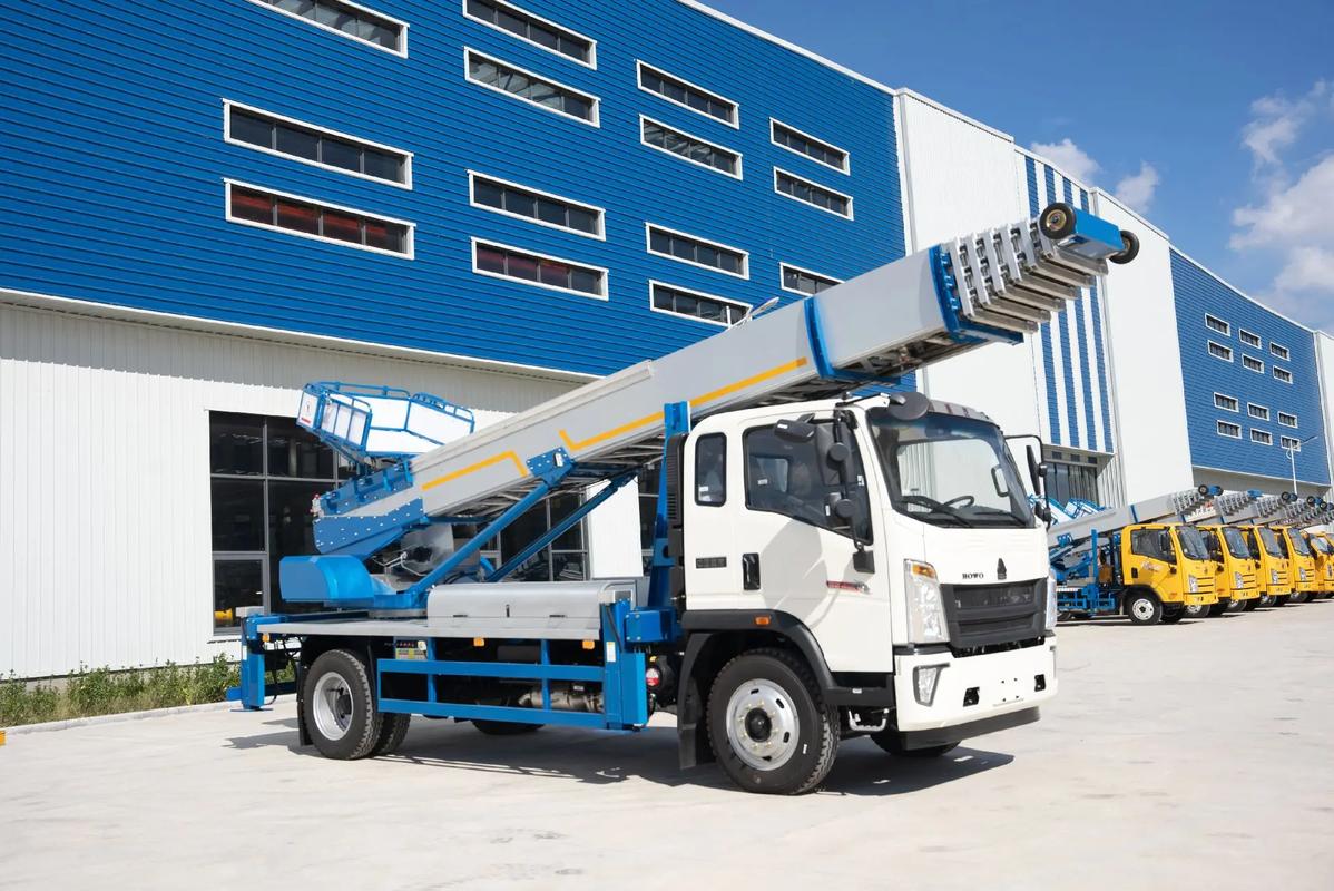 宜兴出租云梯车高空作业车 建筑垃圾搬运